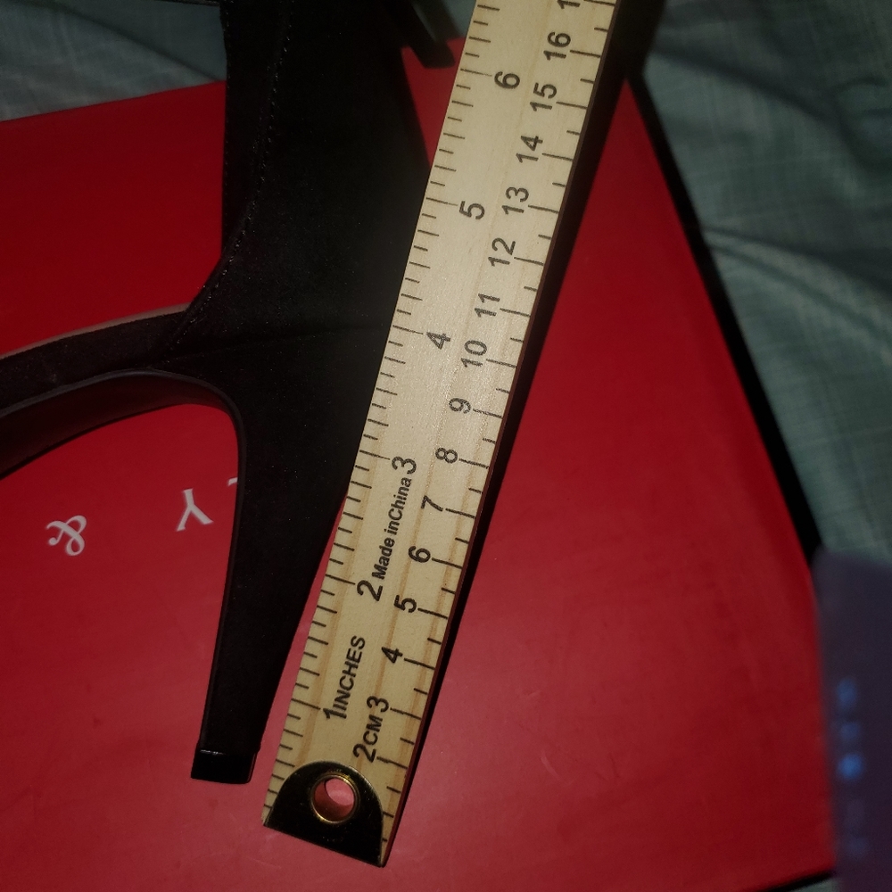 ITEM SOLD - Picture 4 of 4